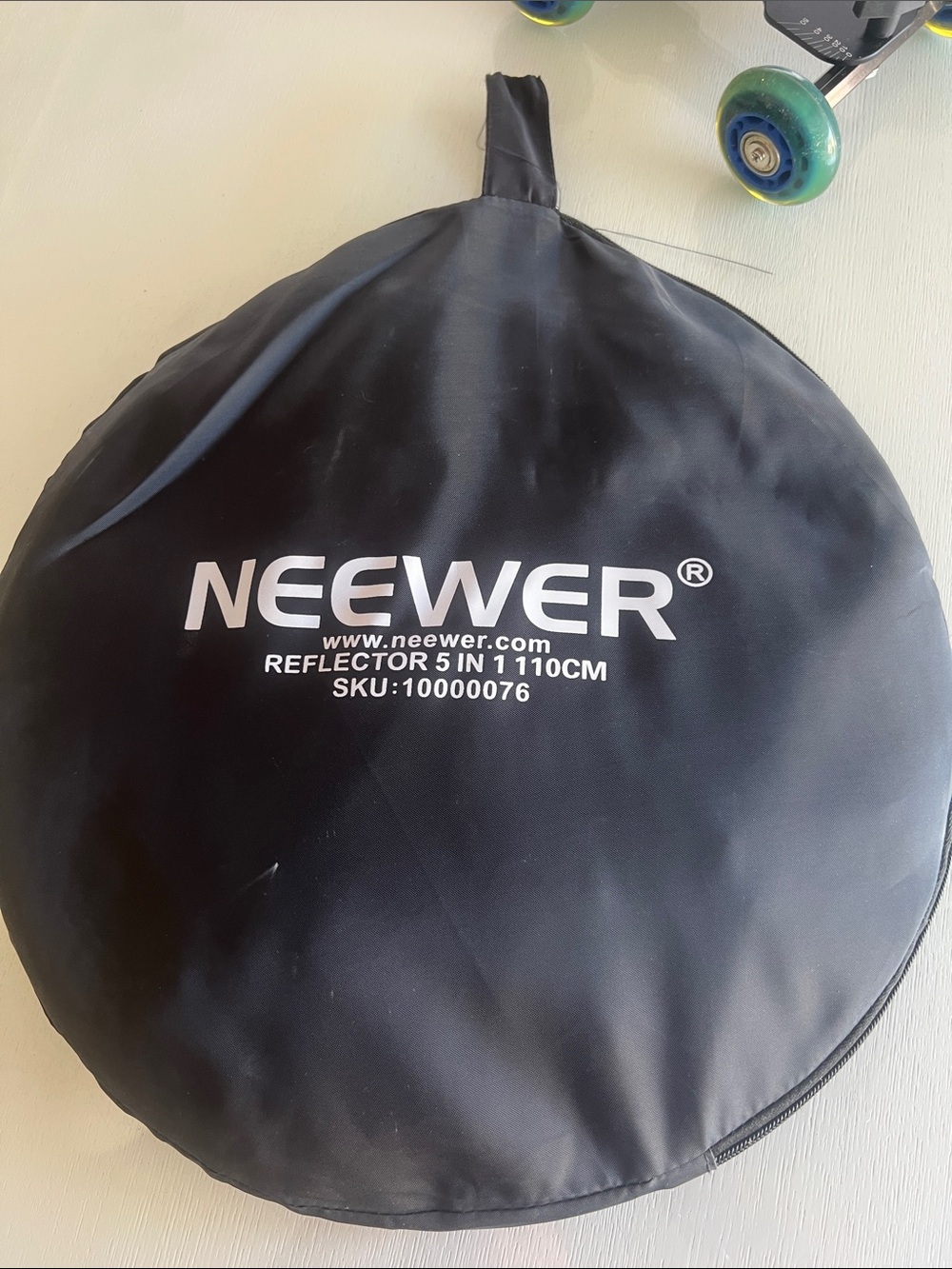 Neewer Black 5-in-1 Reflector Carry Case